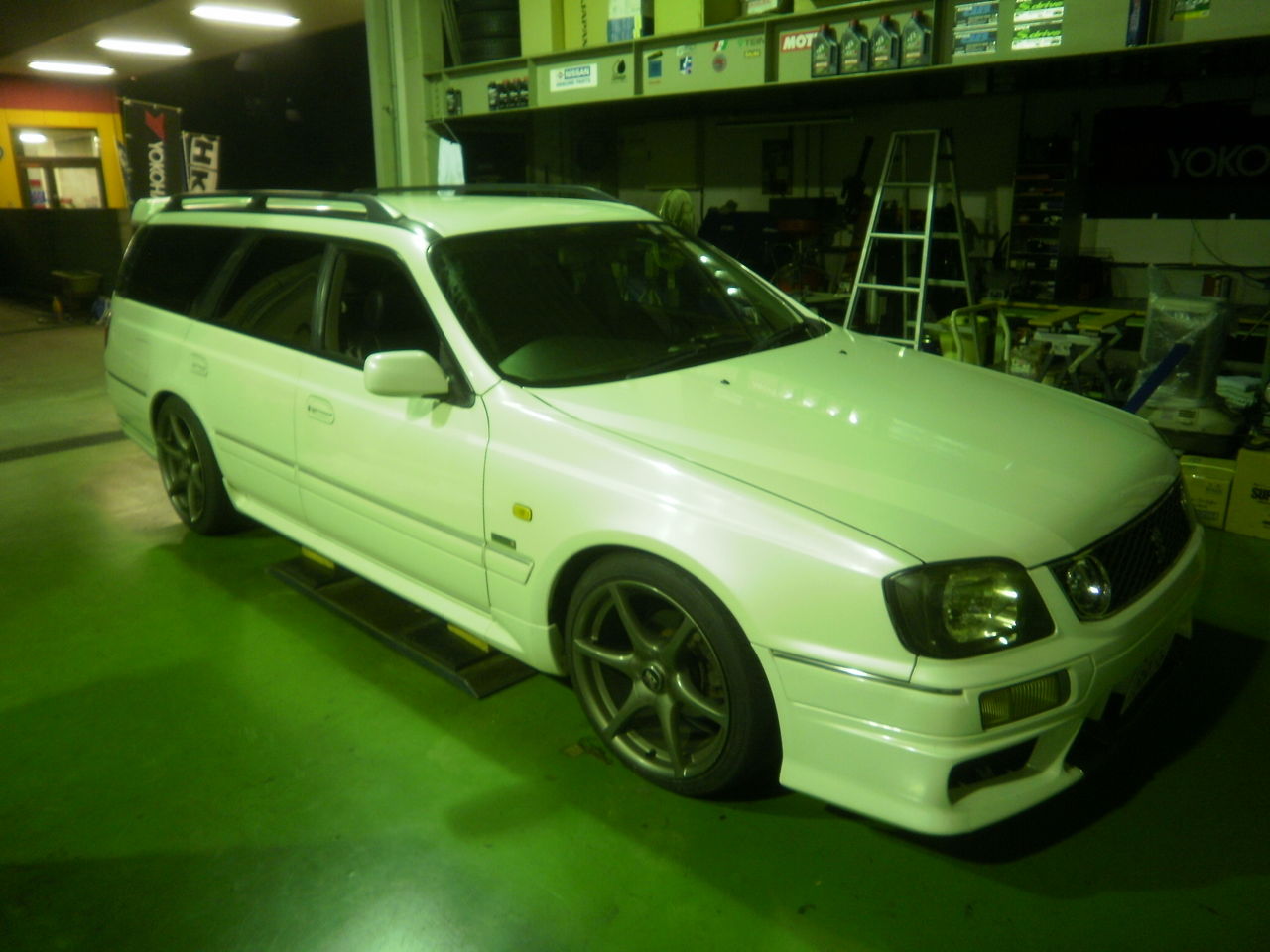 WC34 ステージア フロントオーバーフェンダー 取り付け穴有り 楽天市場】ステージア WC34 カーボンオーバーフェンダー : Autostyle