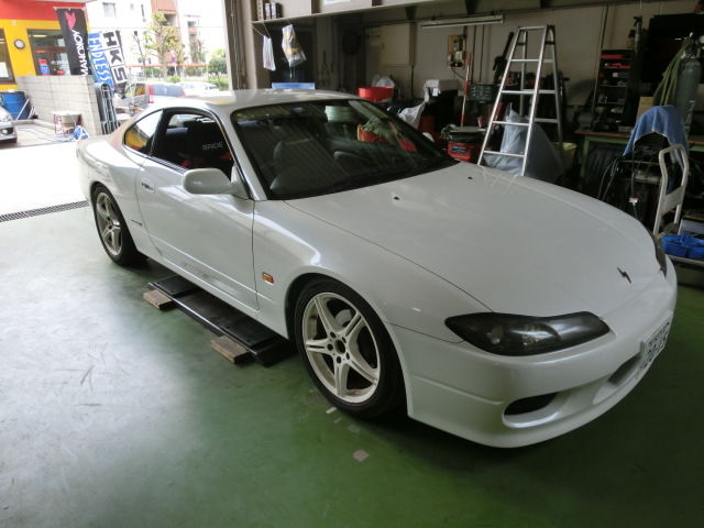 ■引き取り希望■シルビアS15 specR純正左右フェンダー(ツメ折り済み) □引き取り希望□シルビアS15 specR純正左右フェンダー(ツメ折り