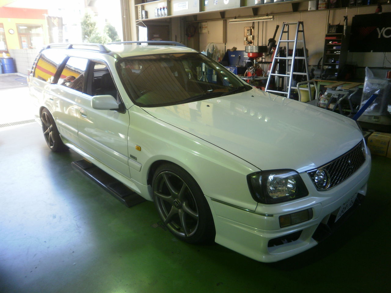 WC34 ステージア フロントオーバーフェンダー 取り付け穴有り リアフェンダーオーバーフェンダー化①（日産 ステージア・WC34
