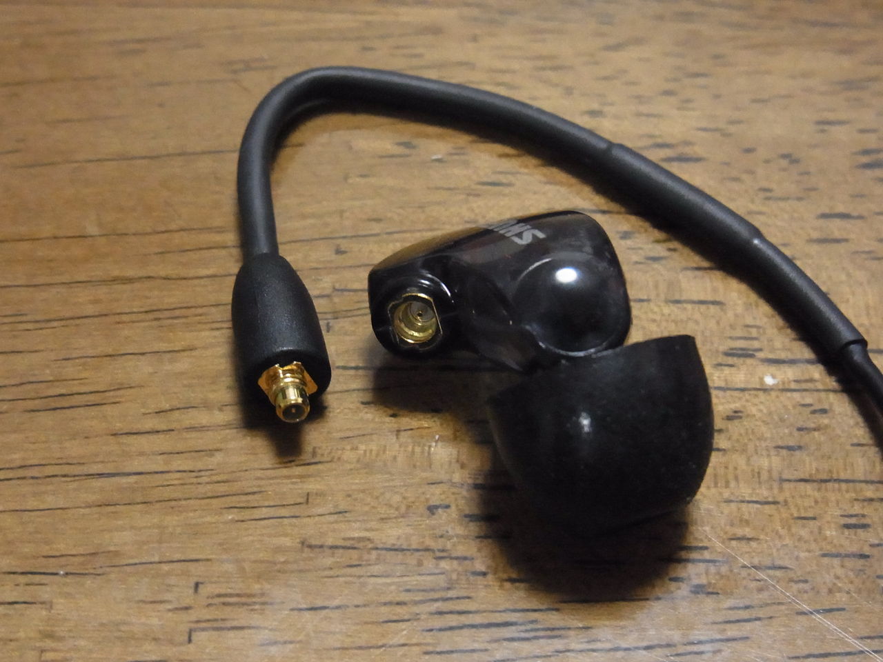 SHURE SE215の接続部分の接触が悪くなつた時の対処法 : 名盤CD紹介