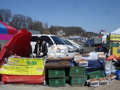 大明浦口市場、外の様子