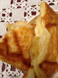 中のあんはサツマイモ味です