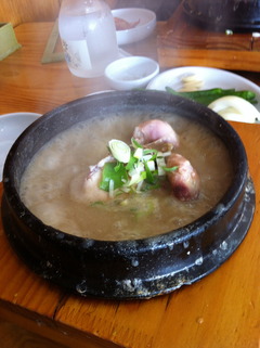 参鶏湯(2012年、11000ウォン)