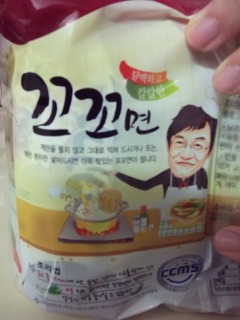 韓国では有名なタレント、イ・ギョンギュが開発したラーメンです。