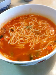 よくある赤いスープです。