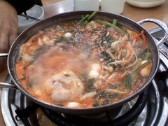 マンドゥ・チョンゴルが煮えたところ