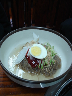 シメのビビム冷麺