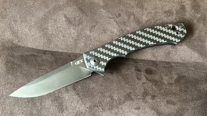 ゼロトレランス ZT0450CF 日増しに高まる満足度 : 超ショートな ゼロトレランス ZT0450CF 日増しに高まる満足度 : 超ショートな