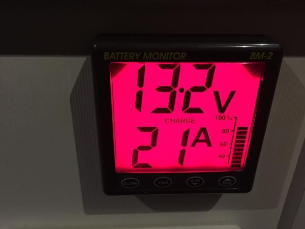 バッテリーモニター　bm-2 200アンペアまで対応しています。 バッテリーモニター BM-2 compact (12V用)［正規品／日本語の説明書