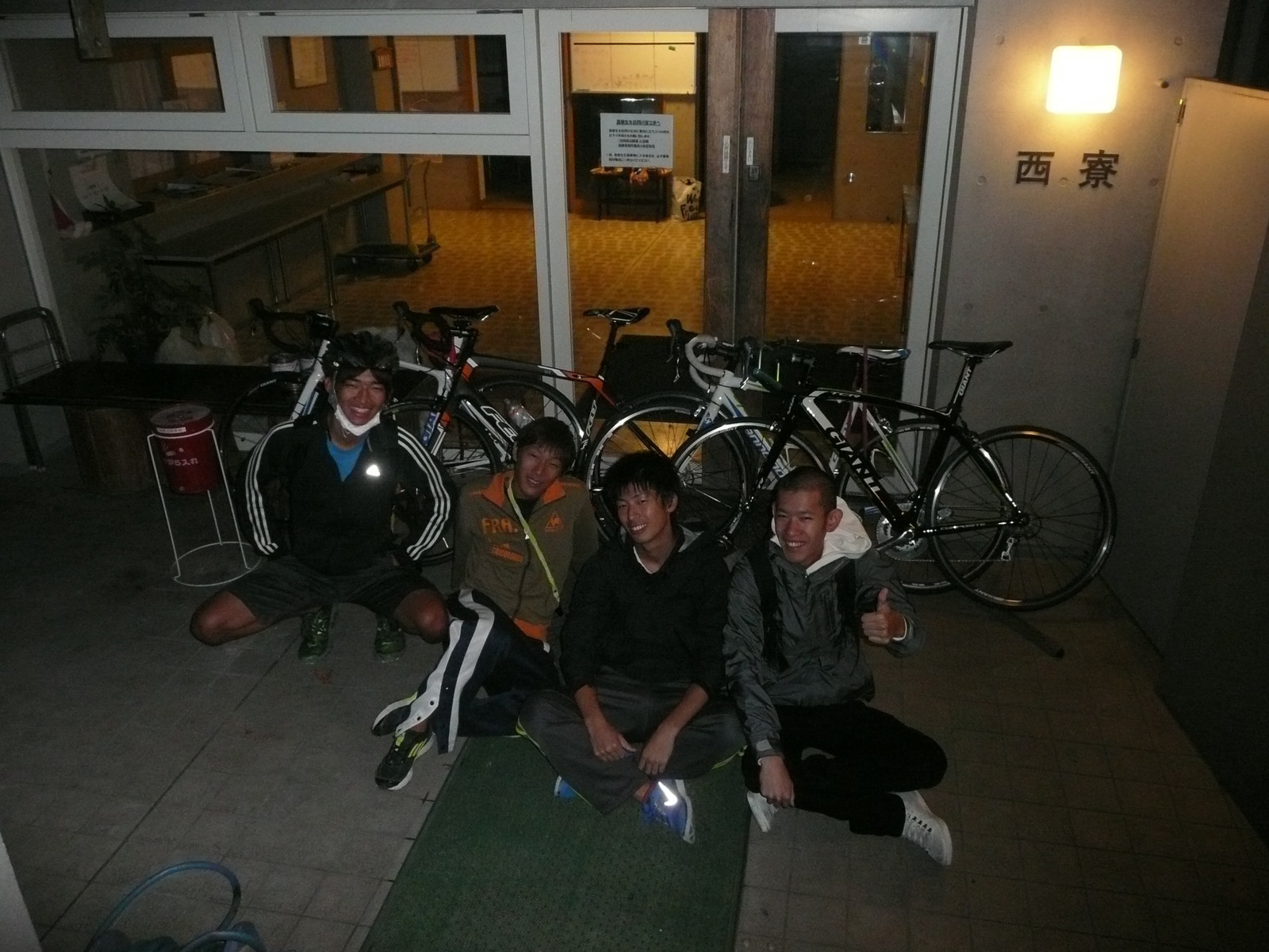 ここ から 浅草 まで 自転車