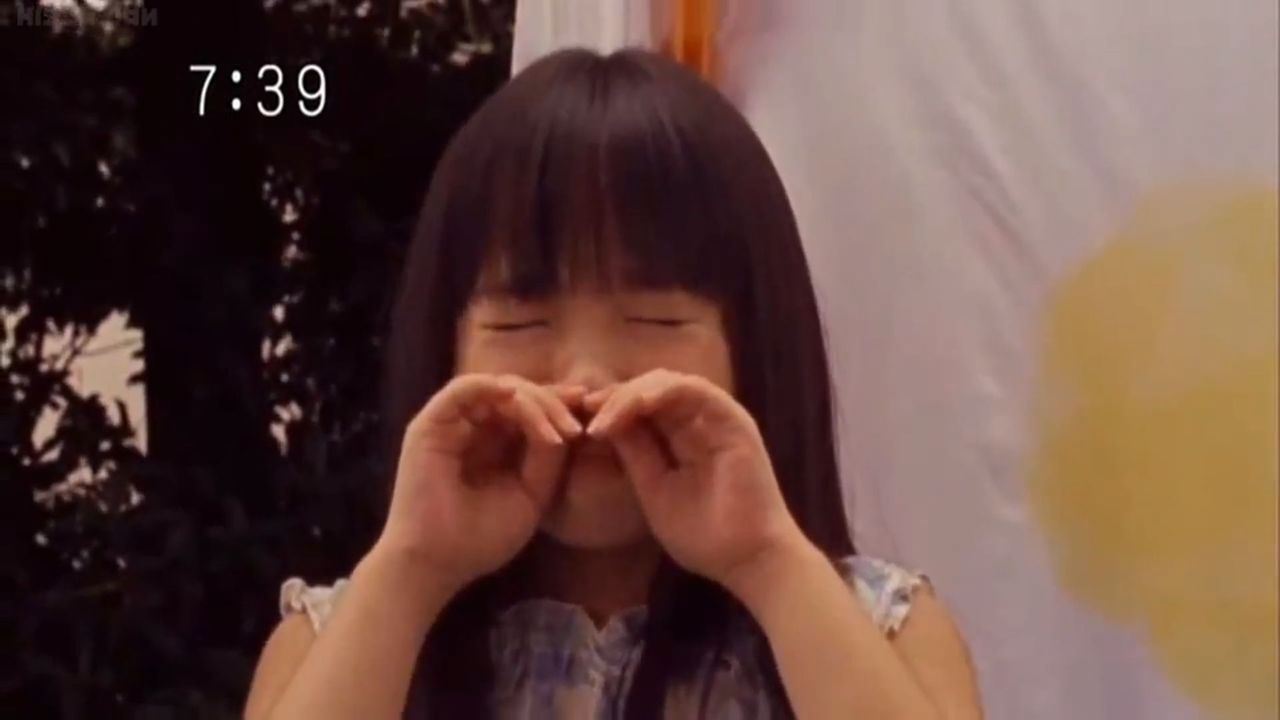昔のおねしょ写真をネタに脅される女の子 おもらし おねしょ情報まとめデータベース