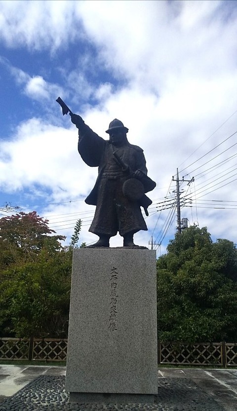 200