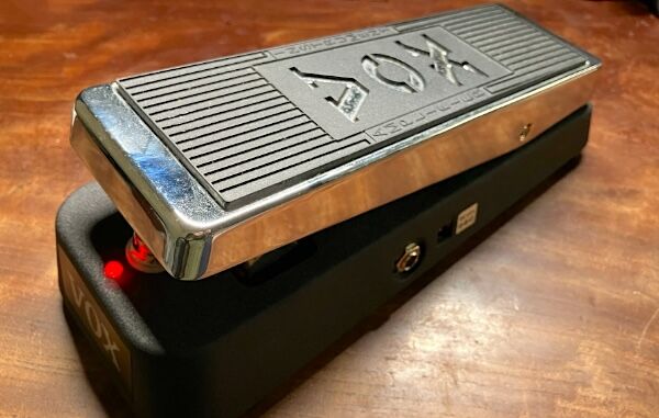 VOX V847-A ワウペダル■LED装備(ON時点灯)、トゥルーバイパス仕様 VOX V847-A ワウペダル□LED装備(ON時点灯)、トゥルーバイパス