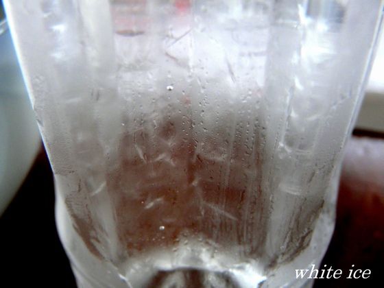 夏休みの自由研究 過冷却水は上手くできましたか White Ice