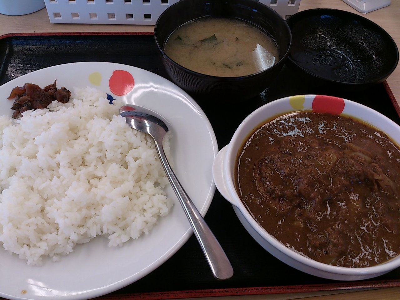 松屋 創業ハンバーグビーフカレー 東山水上行