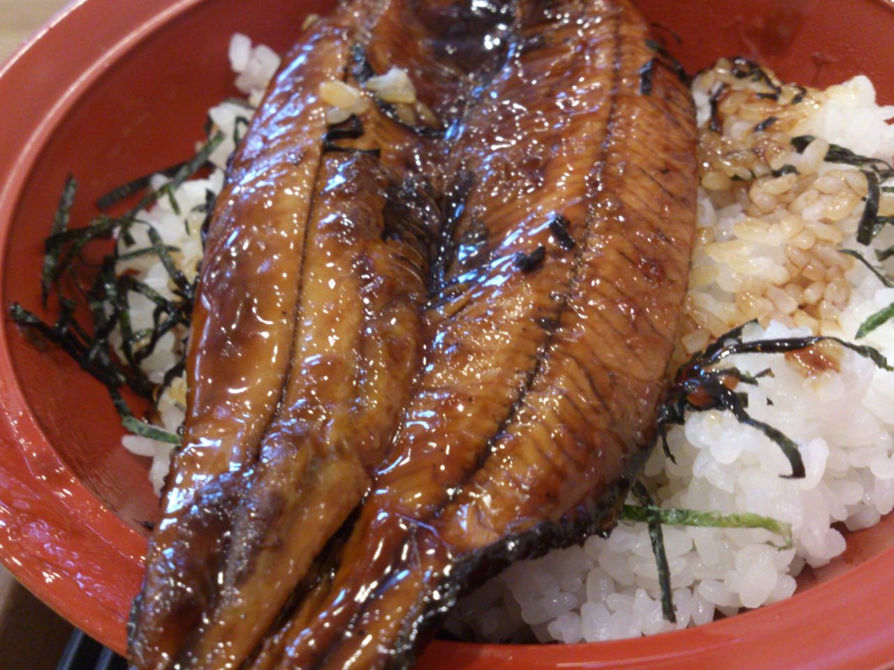 すき家 さんま蒲焼き丼 東山水上行