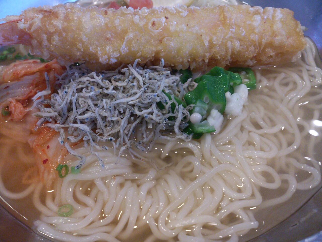 ガスト 冷麺 じゃこと海老天の和風仕立て 東山水上行