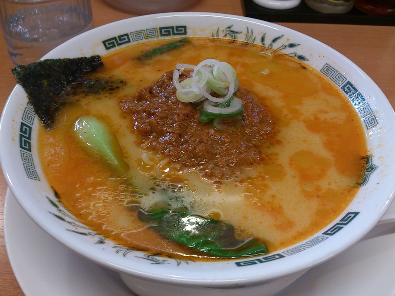 日高屋 担々麺 東山水上行