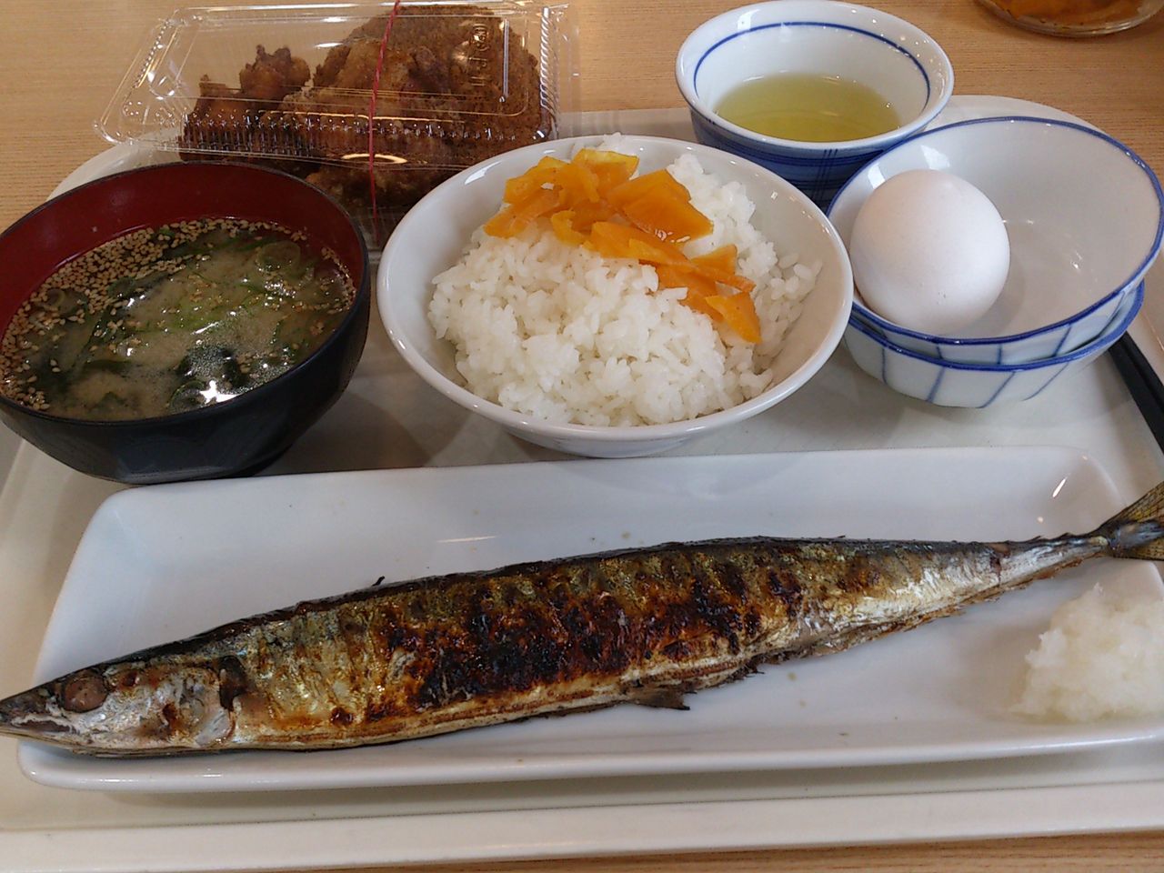 まいどおおきに食堂 さんまの塩焼き たまごかけごはん 東山水上行 まいどおおきに食堂 さんまの塩焼き たまごかけごはん 東山水上行