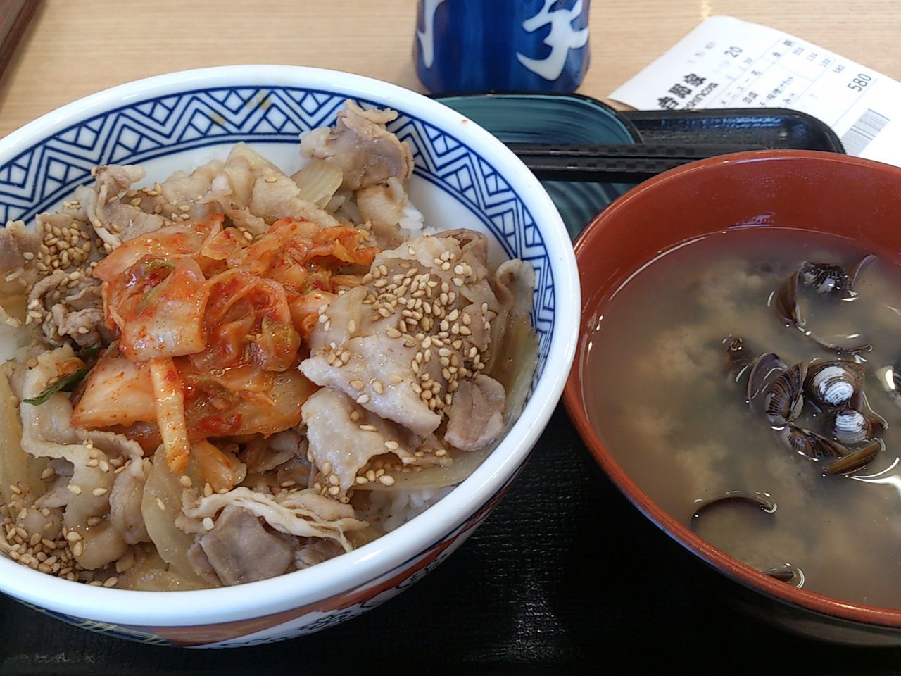 吉野家 キムチ豚丼と 無料しじみ汁 東山水上行