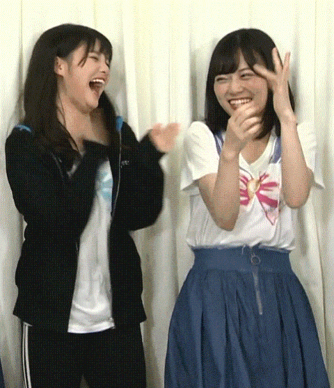 ボクは偶然を装いyacの胸に そして与田にも 坂道の娘たち ボクは偶然を装いyacの胸に そして与田にも 坂道の娘たち