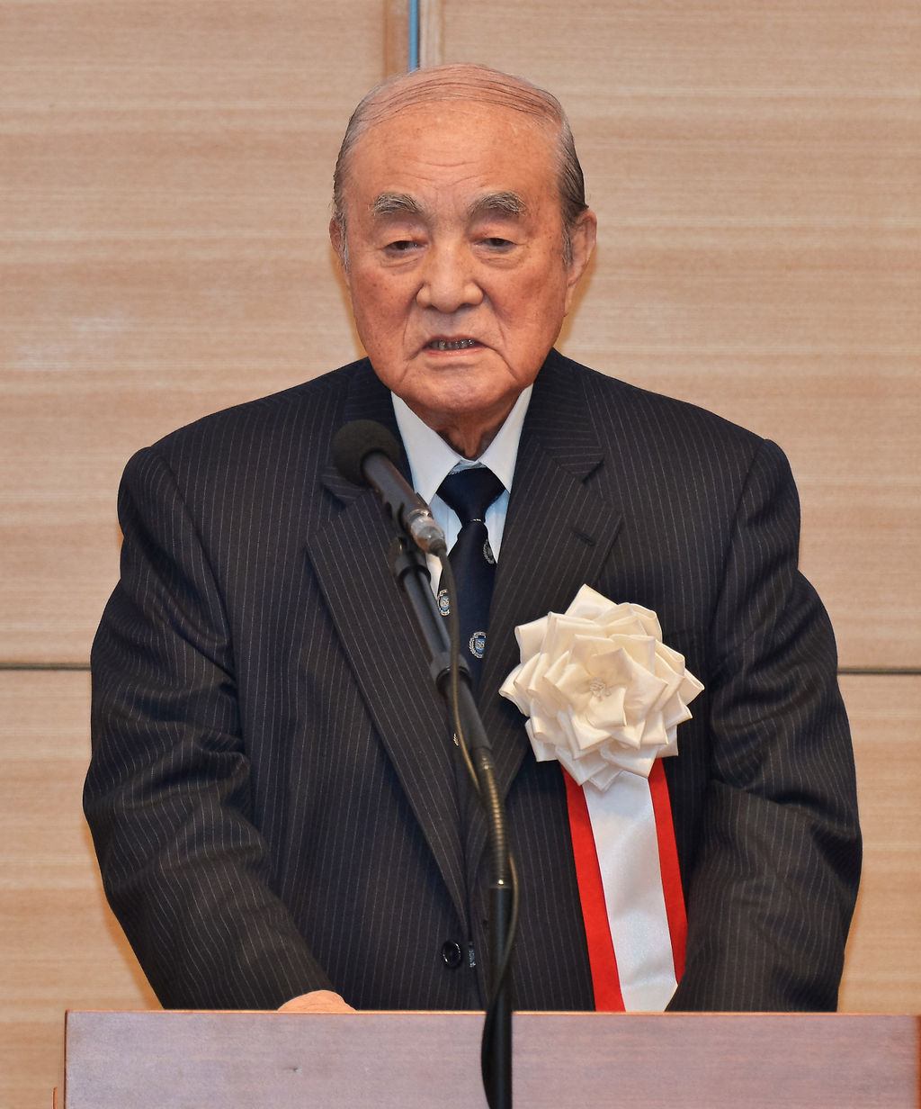 元首相よ 人生の勝負 はこれからだ ウィーン発 コンフィデンシャル