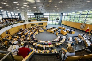 csm_plenum-2_33d45a6be1