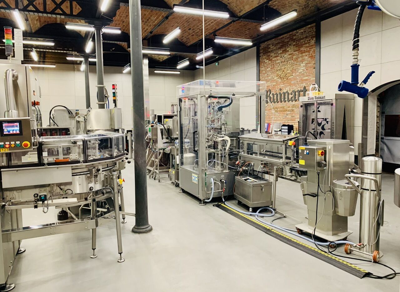 シャンパーニュ ワイナリー巡り 〜 Ruinart 〜 : ワイン飲んだ