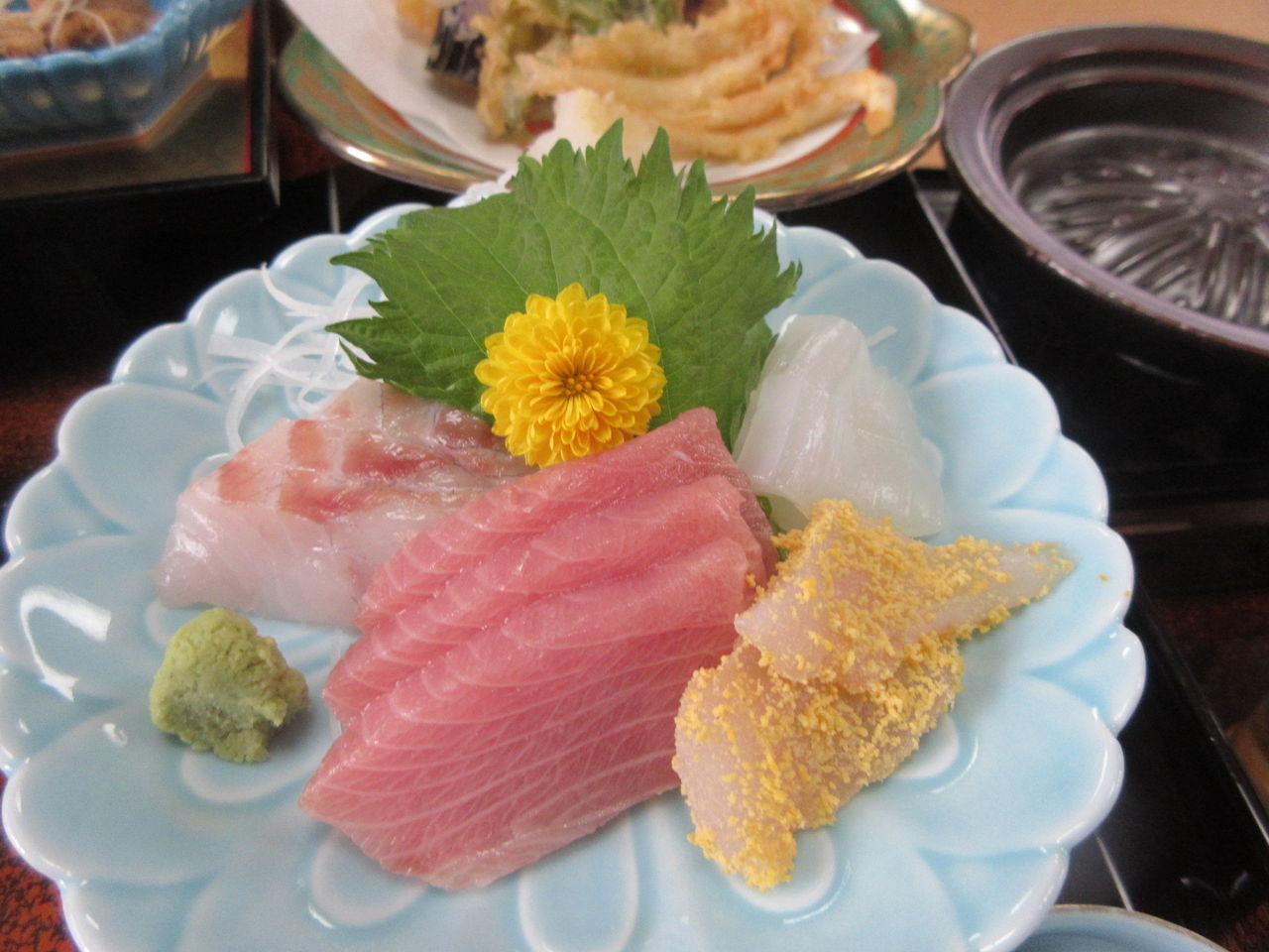 松江市宍道町 松葉 その品数たるや くたばるまであと何本呑めるかな