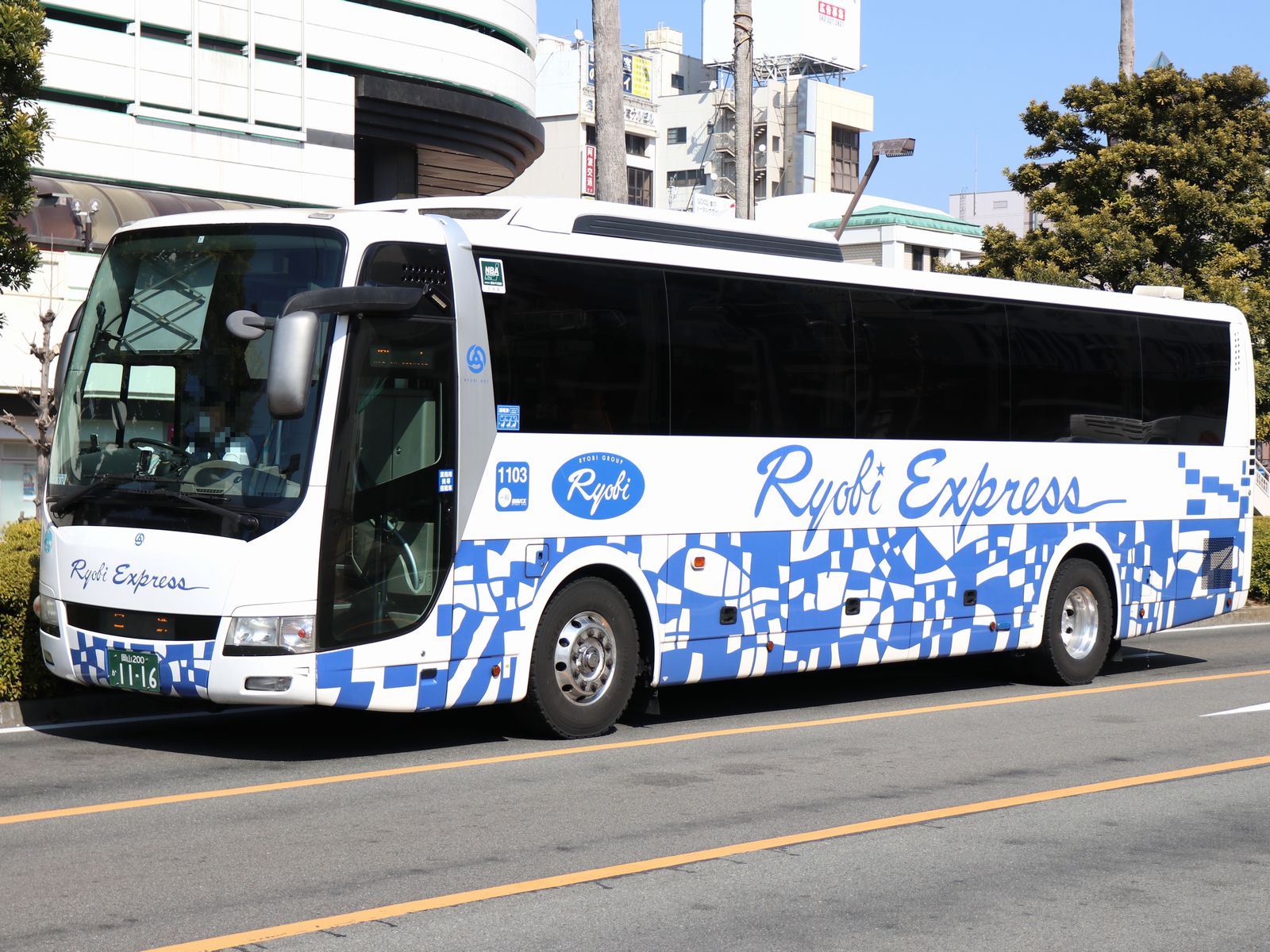 両備ホールディングス 1103 海峡を越えた先には