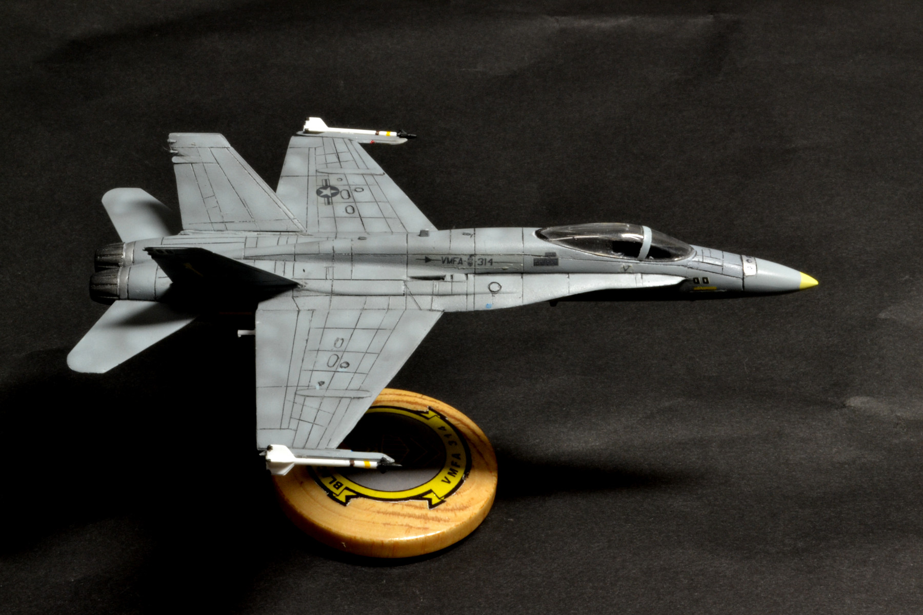 ハぁ〜いサイ フランクリンミントF/A-18 Amazon.co.jp: Franklin