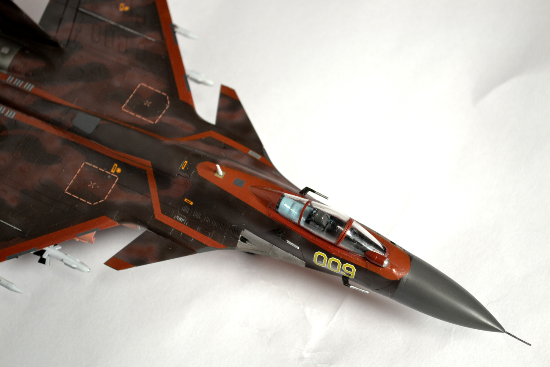 SU-33 フランカーD Su-33 フランカーD “アパキゼ少将追悼記念機” | 株式会社 ハセガワ