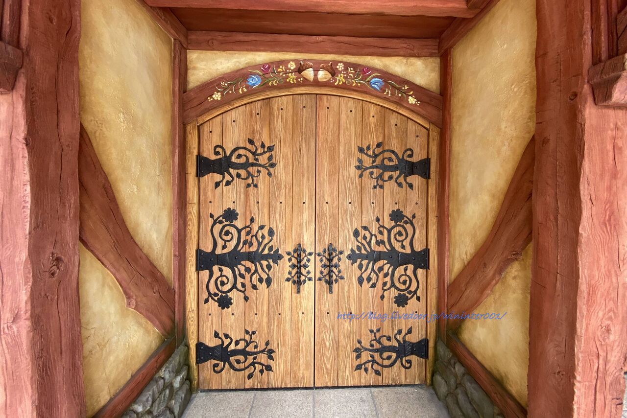 塀に描かれていた 夢への扉 のまさかの再現度 tdrな生活 Ooo 塀に描かれていた 夢への扉 のまさかの再現度 tdrな生活 Ooo