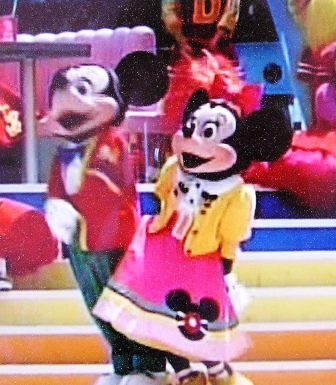 ミニーに突き飛ばされるミッキー（笑） : TDRな生活(-_-).。oOO