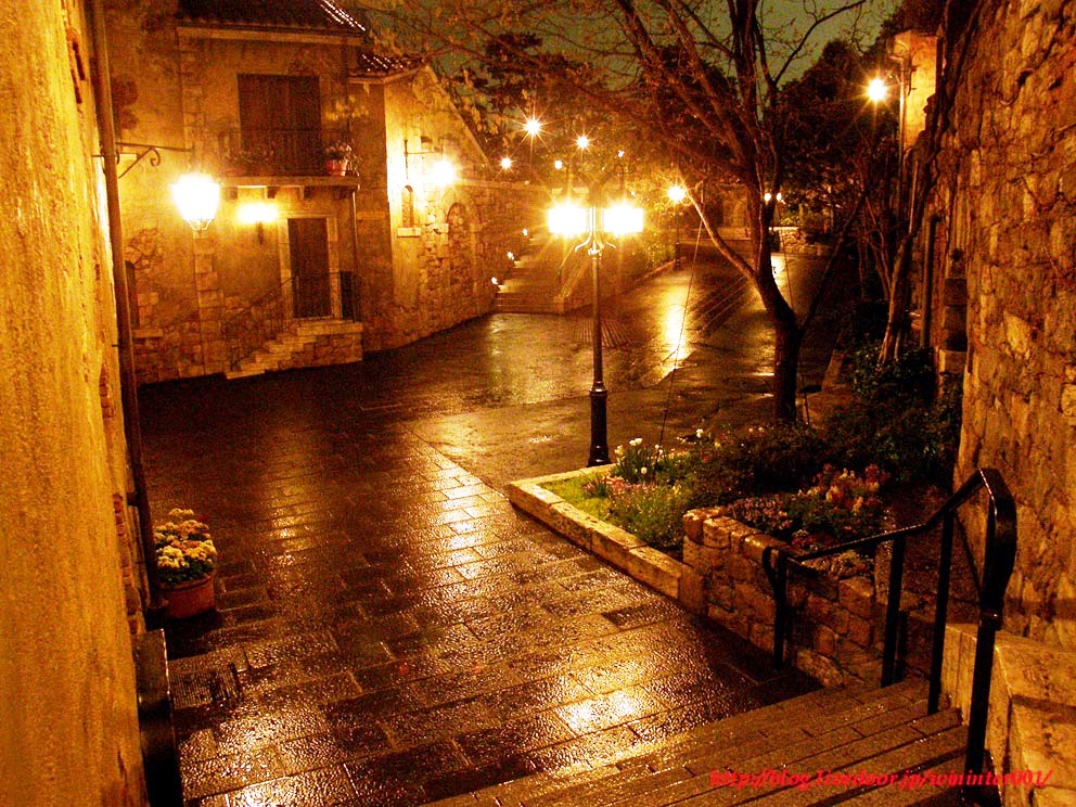 昼間とは全く異なる表情を魅せるイタリアの静かな小道 ｔｄｒな生活 Ooｏ