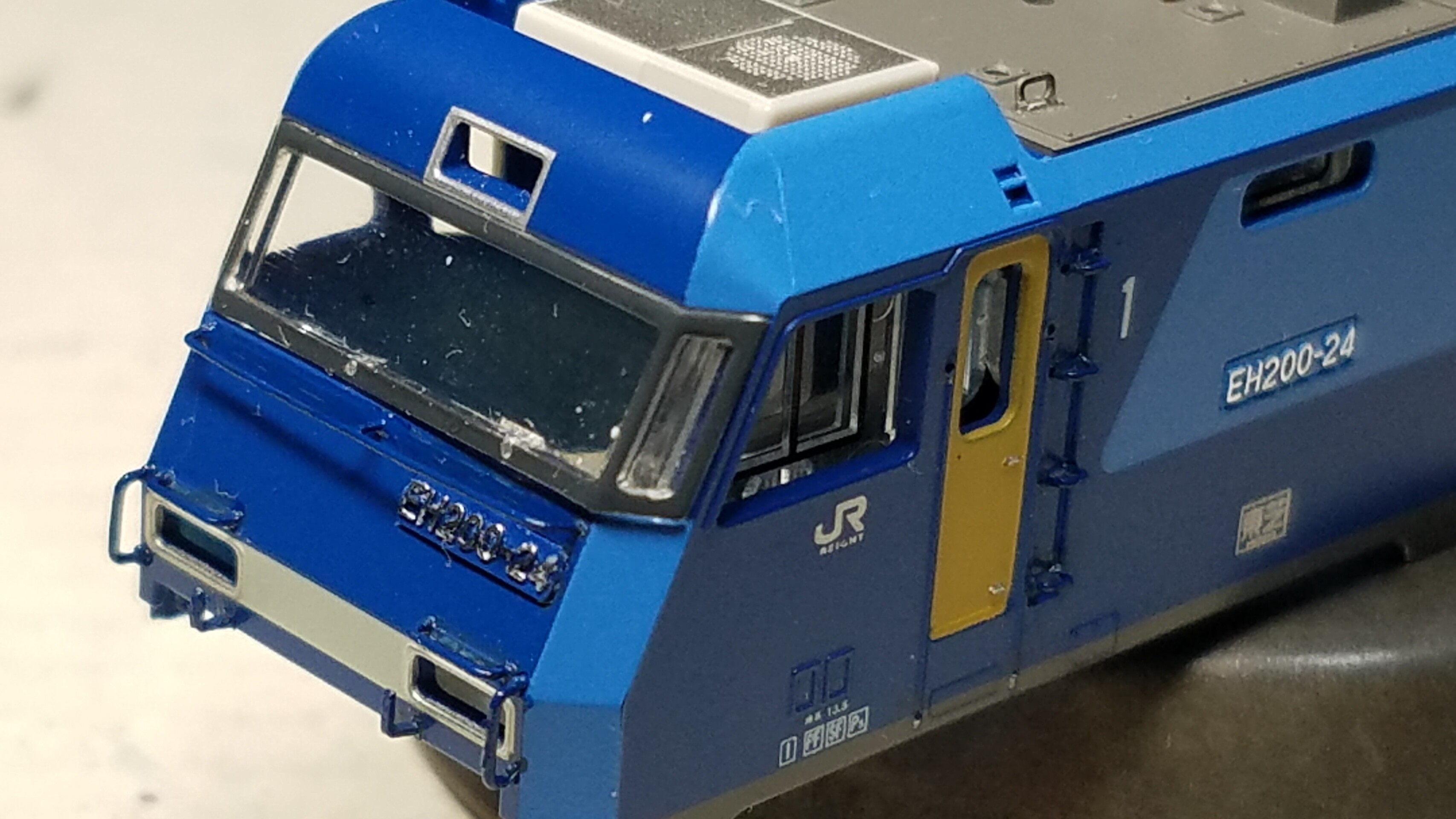 Kato 3045-1 EH200 量産形の加工整備 その② : (仮称)東北本線 Kato 3045-1 EH200 量産形の加工整備 その② : (仮称)東北本線