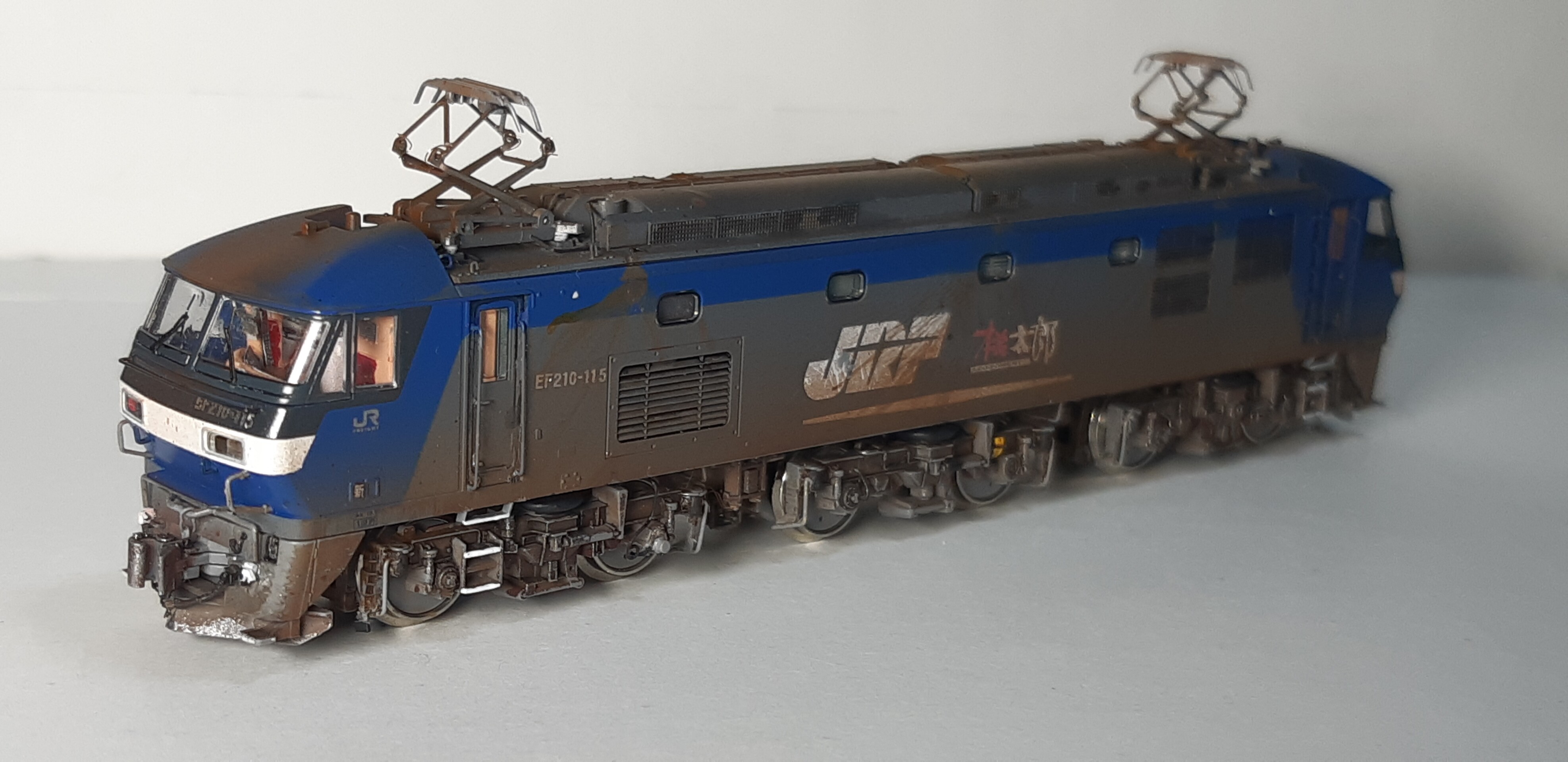 Kato 3034-3 EF210 100番台シングルアームパンタグラフの第2期