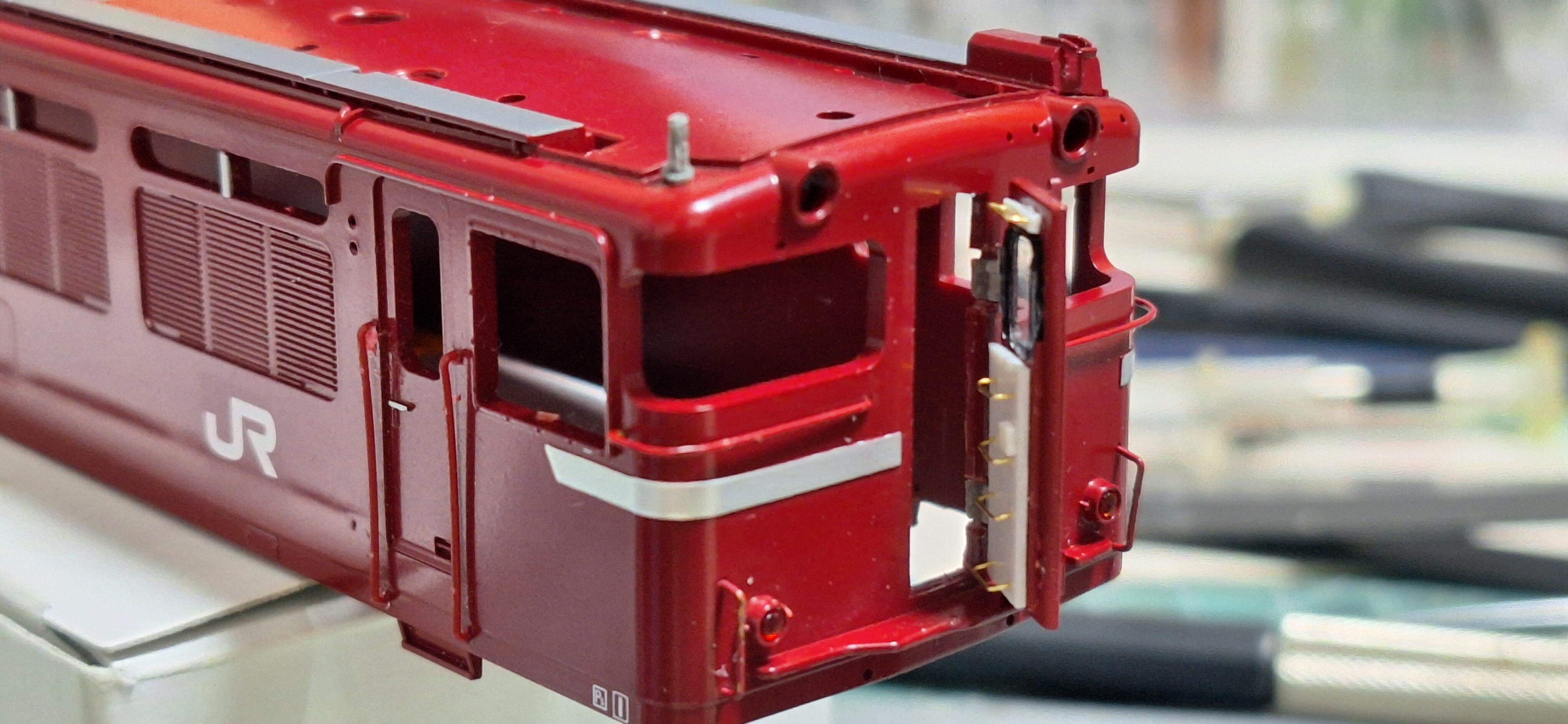TOMIX HO-165 ED75 700 (後期型•サッシ窓)の精密加工整備 その TOMIX HO-165 ED75 700 (後期型•サッシ窓)の精密加工整備 その