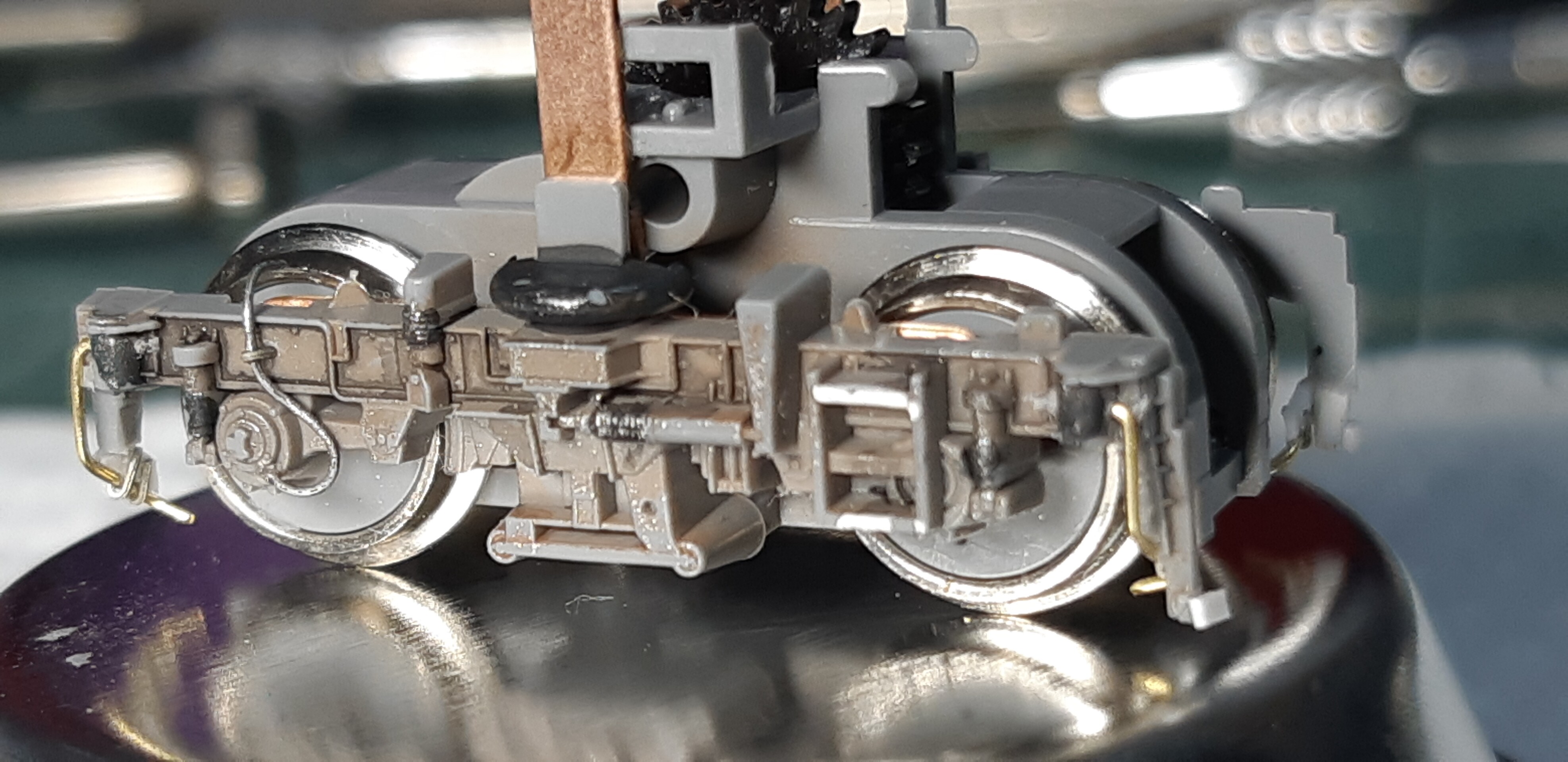 Kato 3037-2 EH500 3次形 後期仕様の第2期 台車の追加加工整備