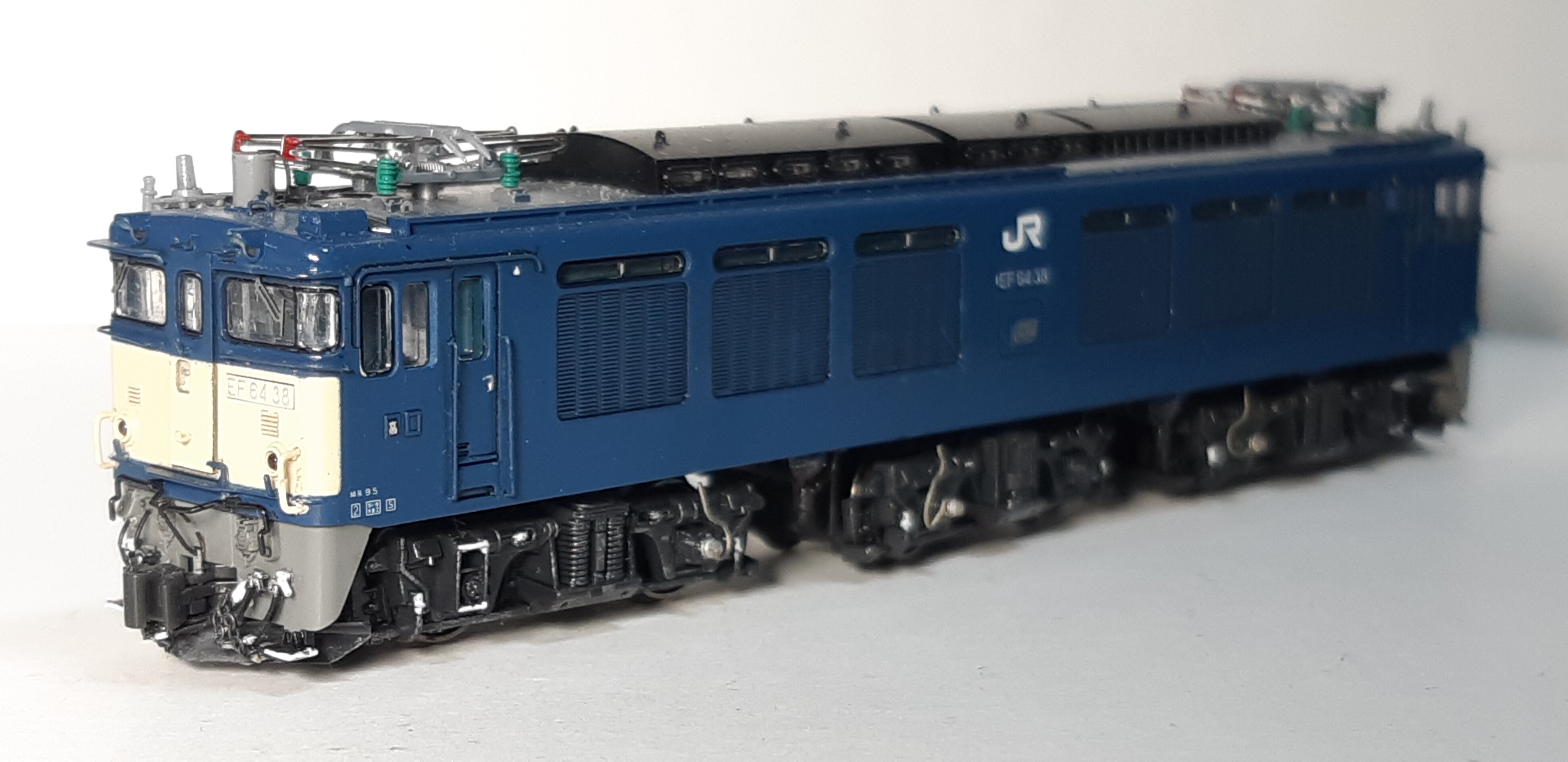 Kato3041 EF64 0番台前期形一般色の追加台車の精密加工整備 Kato3041 EF64 0番台前期形一般色の追加台車の精密加工整備