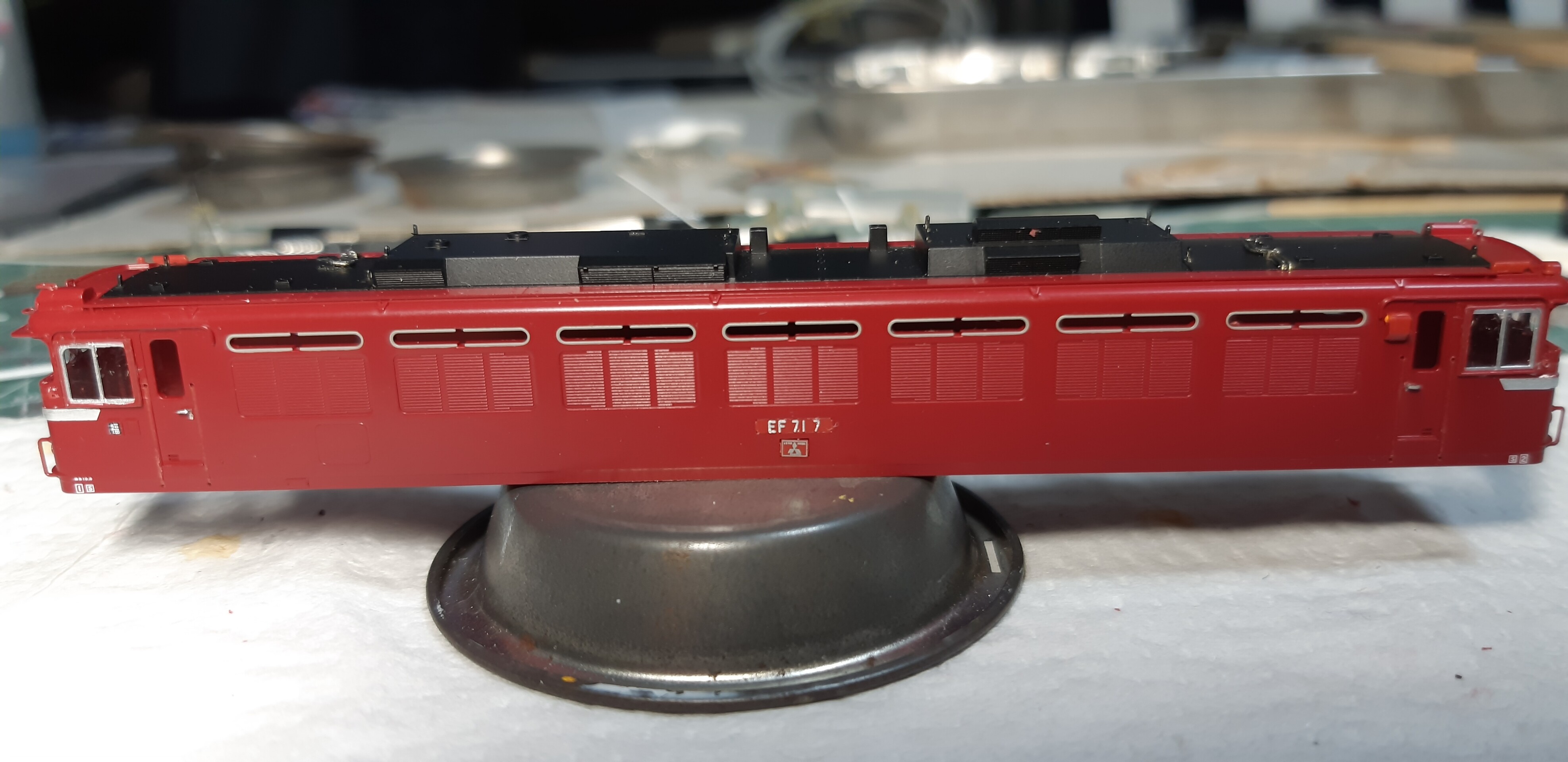 TOMIX 7151 EF71 1次形の精密加工整備 サッシ窓にする その④