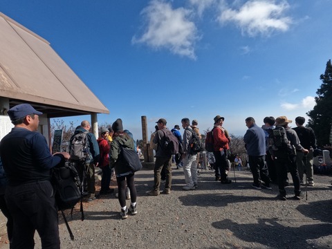 GOPR1076大山山頂大混雑