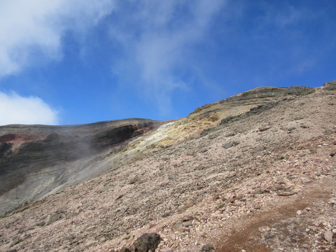 IMG_2216下山中に見た山の斜面