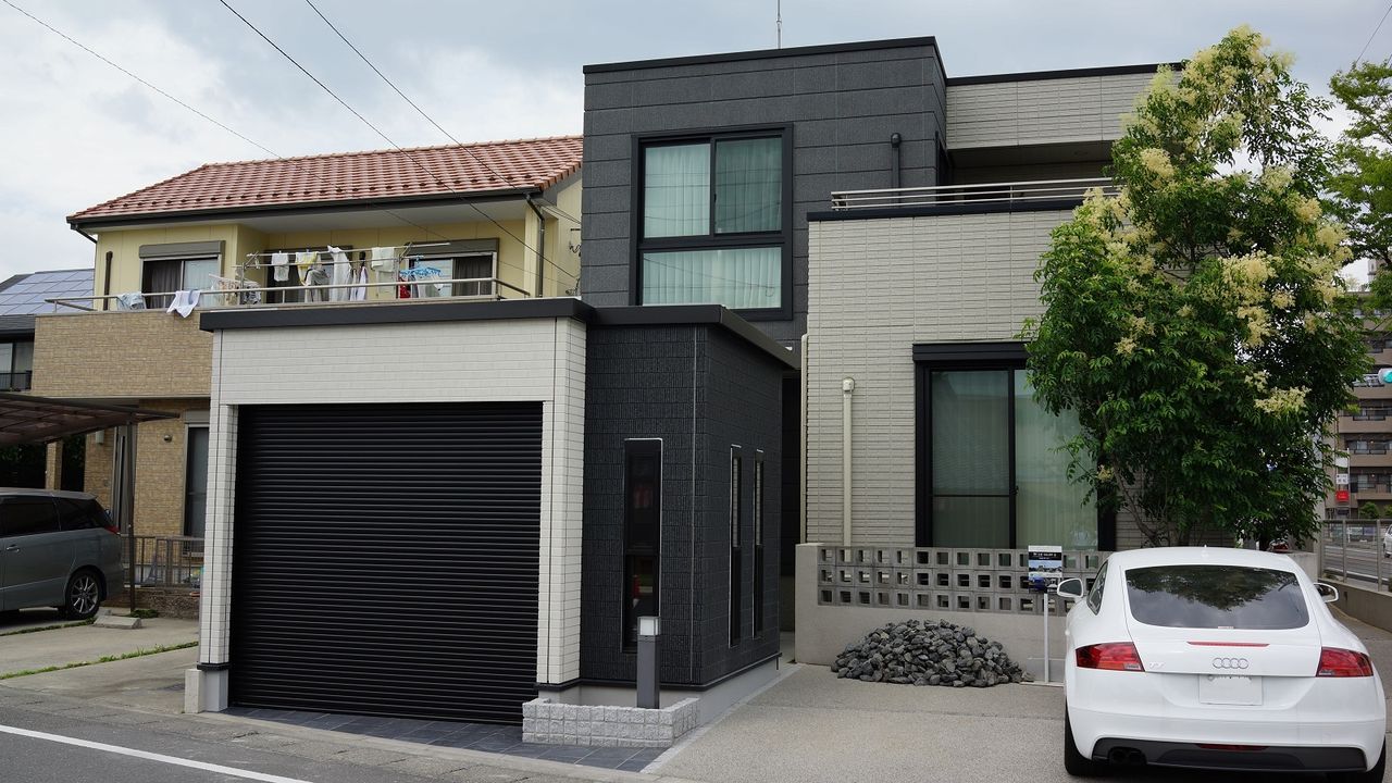 積水ハウスの建物に合わせたモダンガレージ完成です 愛知県の外構ショップ Wise Gallery ワイズギャラリー エクステリア日記 積水ハウスの建物に合わせたモダンガレージ完成です 愛知県の外構ショップ Wise Gallery ワイズギャラリー エクステリア日記