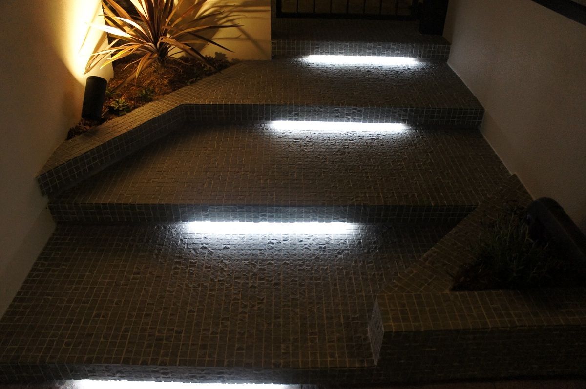 美しい間接照明の旭化成ホームズの外構工事写真です 愛知県の外構ショップ Wise Gallery ワイズギャラリー エクステリア日記