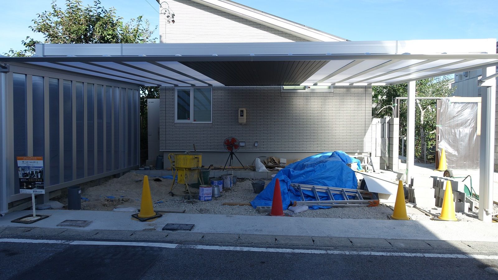 Lixil製アーキフィールドカーポートとダブルエントランスの瀟洒な組み合わせです 愛知県の外構ショップ Wise Gallery ワイズギャラリー エクステリア日記 Lixil製アーキフィールドカーポートとダブルエントランスの瀟洒な組み合わせです 愛知県の外構ショップ Wise Gallery ワイズギャラリー エクステリア日記