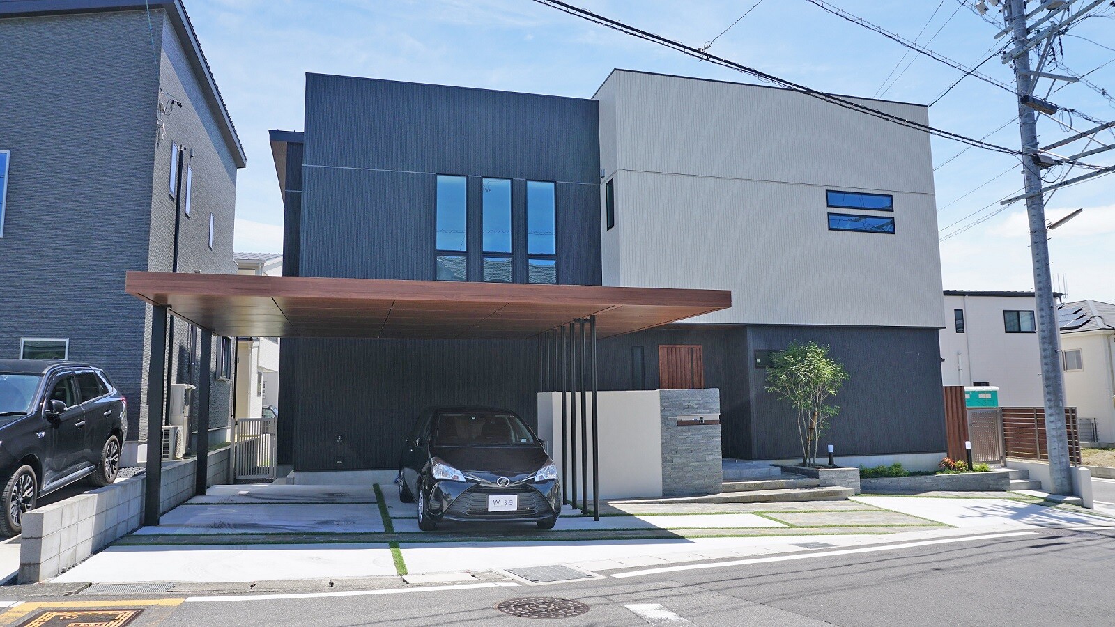 知多市 夜のgルーフカーポートが美しい外構です 愛知県の外構ショップ Wise Gallery ワイズギャラリー エクステリア日記