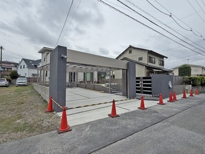 (1)