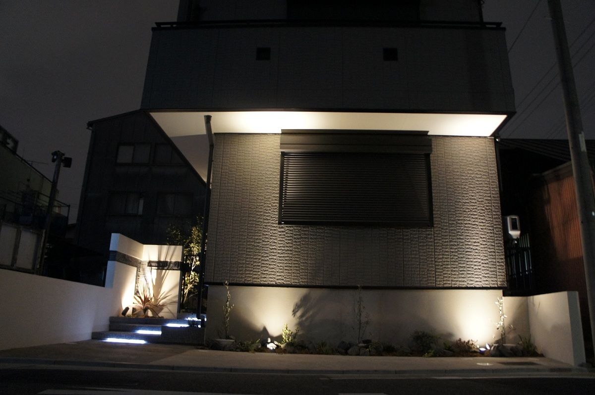 美しい間接照明の旭化成ホームズの外構工事写真です 愛知県の外構ショップ Wise Gallery ワイズギャラリー エクステリア日記