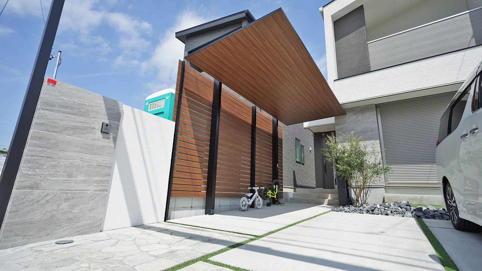 名古屋市千種区 新商品ブラック クリエモカのカーポートscです 愛知県の外構ショップ Wise Gallery ワイズギャラリー エクステリア日記